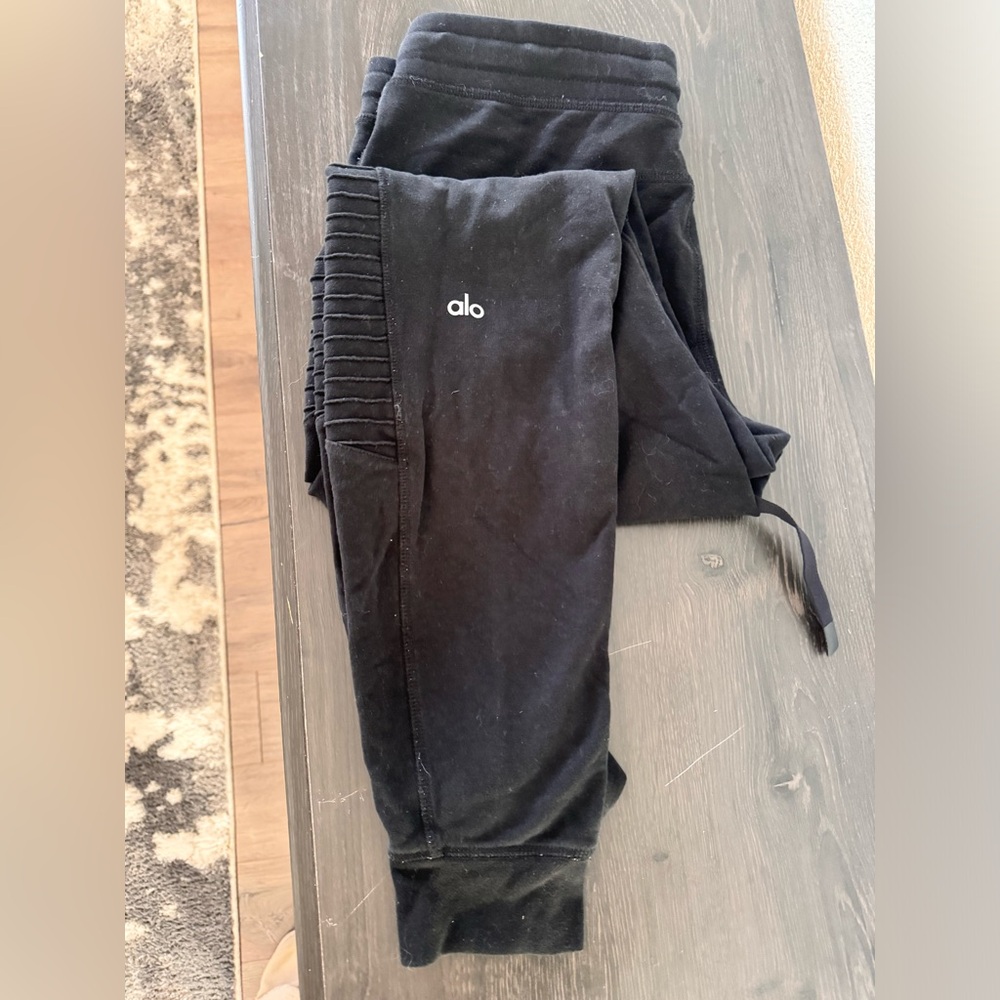 Alo sweatpants